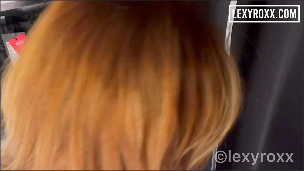 Lexy Roxx Sexvideo Schlampen im Fitnessstudio gefickt